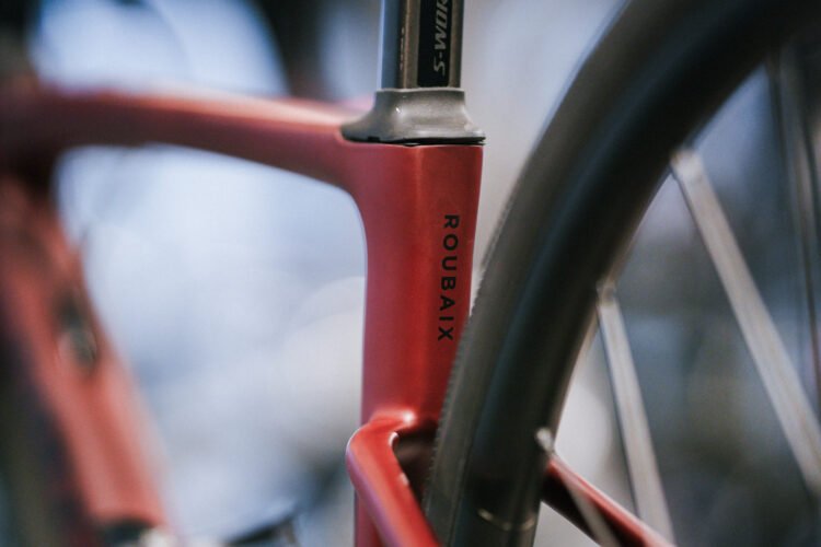 路面を気にせず、自由なライドを！ROUBAIX SL8納車しました！