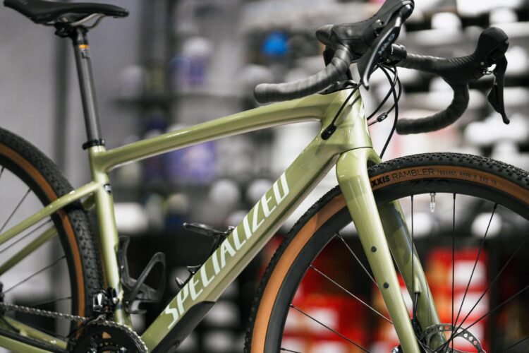 グラベルロードバイクDIVERGE SPORT CARBONを納車しました！