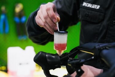 【テックニュースvol.1】今週の気になったメンテナンス作業をご紹介！-ブレーキオイル・ブレーキローター・クリート交換-