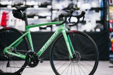 TARMAC SL7 SPORT – SHIMANO 105を納車しました！