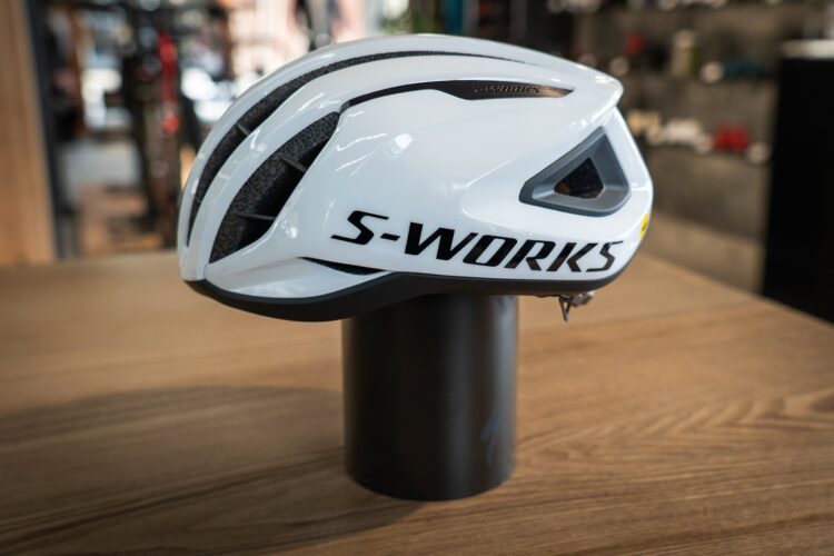 S-Works Prevail Ⅲ 新色、エクスペリエンスセンターでもお試しいただけます！