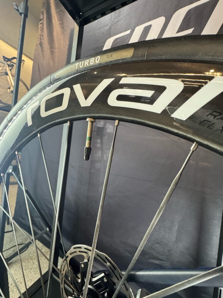 Roval新型ホイールの現物を見に行ってきました