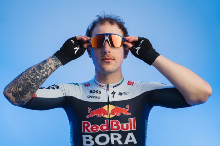 KOO×Red Bull Bora hansgroheモデルのサングラスが入荷しました！