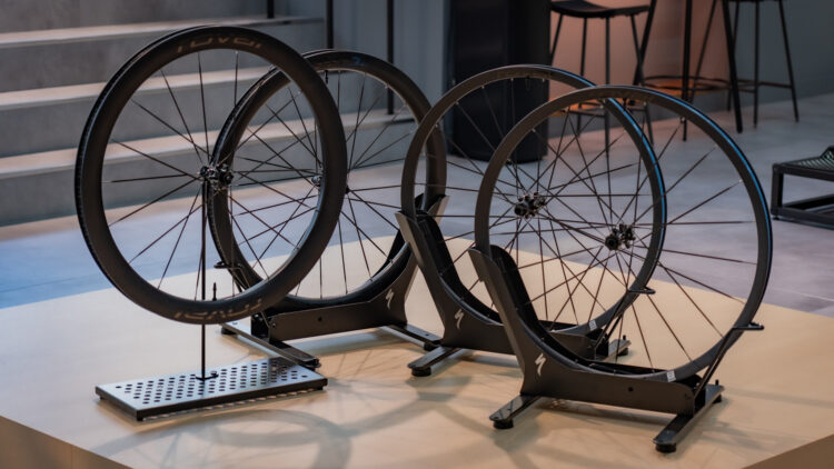 最速のグラベルホイール｜Terra Aero CLX, Terra CLX III