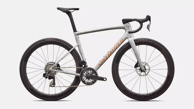 Tarmac SL8 Pro SRAM Force AXS「D2」と「E1」の違いは？