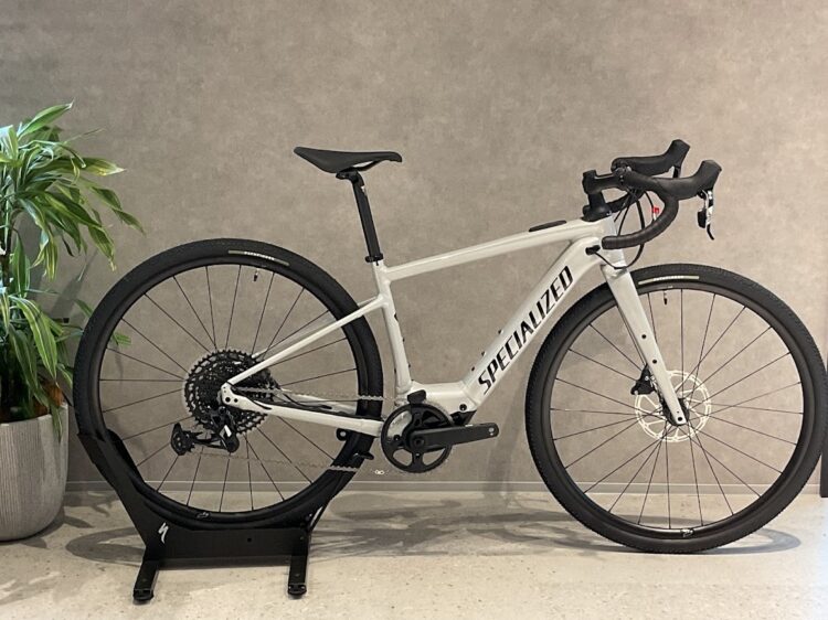 Creo SL Comp Alloy 入荷しました