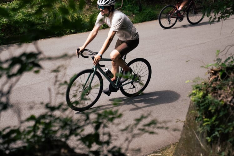 Aethos 2 登場 – 変わらない理念が、さらなる美しさと走りへ 【ライドインプレッション】