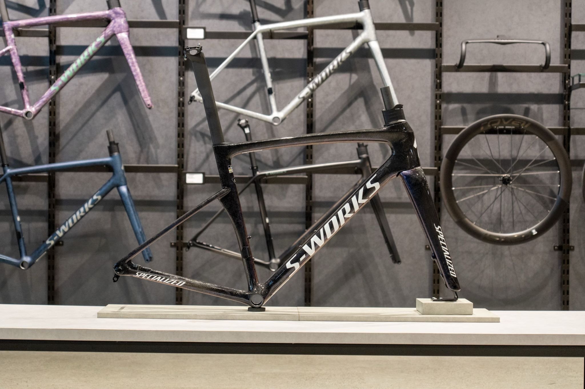 Tarmac SL9 フレームセットのカラーリングをご紹介 | スペシャライズド