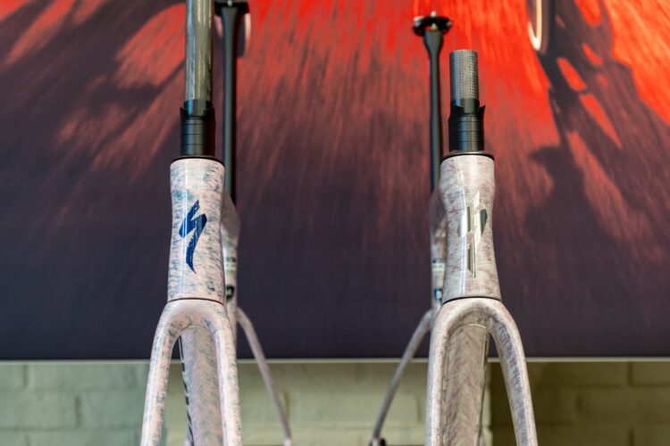 知るともっと面白い！ Tarmac SL9 フロントフォークの小さな秘密