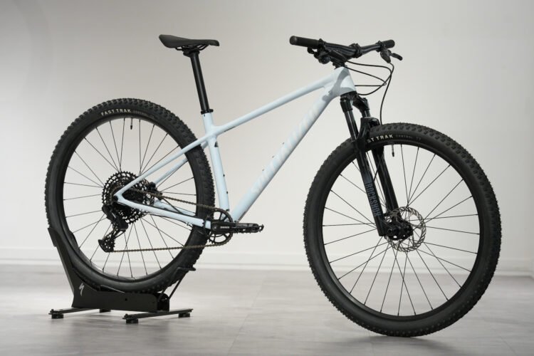 試乗車入荷！超軽量アルミMTB「CHISEL HARDTAIL」！