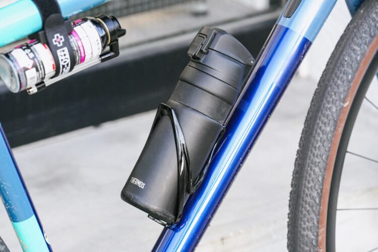 冬のライドに温かい飲み物が飲める！自転車用THERMOS保冷・保温ボトル入荷！
