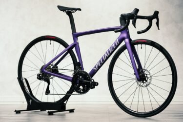 メーカー在庫残りわずか！TARMAC SL7 COMP サテンパープルティント！