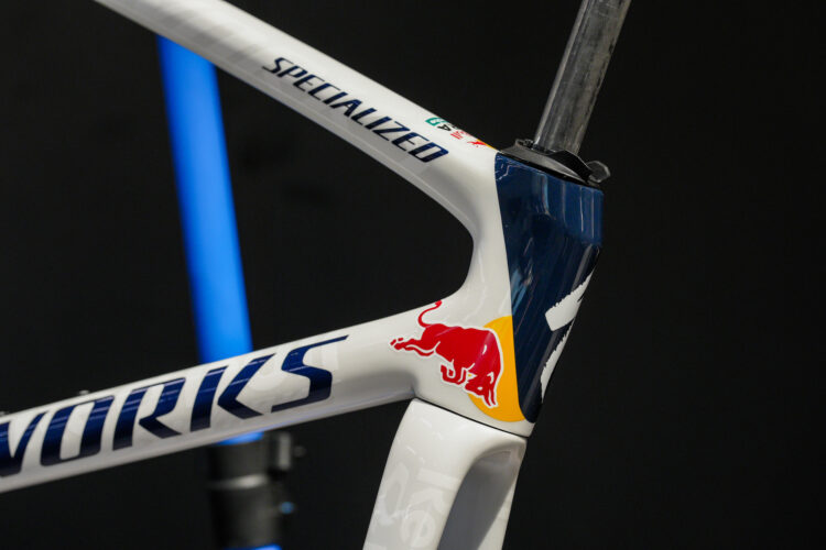 S-WORKS TARMAC SL8 レッドブル＆スーダルクイックステップフレームセットが入荷！