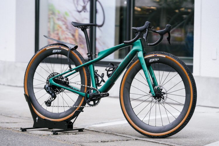 DIVERGE STR EXPERT × ZIPP 303 XPLR SW、スムーズさとスピードを両立したグラベルカスタム納車！