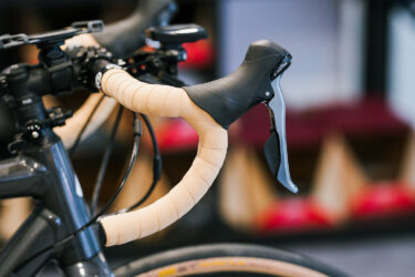 【CUSTOM BIKE】ALLEZ カスタム — コーディネートで仕上げるアルミロードの魅力！