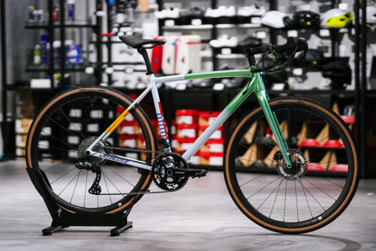 CRUX DSW FRAMESETを組み上げました！