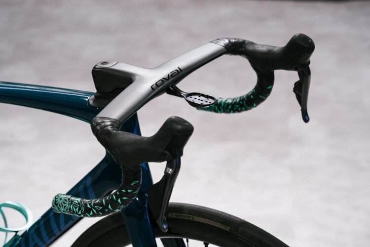 TARMAC SL7 x ROVAL RAPIDE COCKPIT ハンドルカスタム！