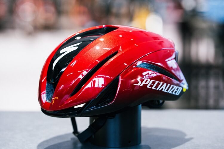 【完売しました】S-WORKS EVADE 4 LTD – BUILT FOR LEGENDSのLサイズが入荷！