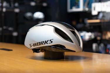 S-Works Evade lll に待望の新色が登場！