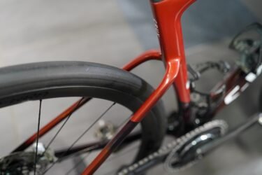 CRUX5 をロードタイヤで乗る