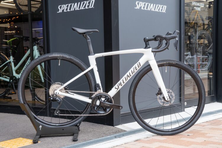 Roubaix SL8、色々なタイヤでよりアクティブに乗りこなそう。