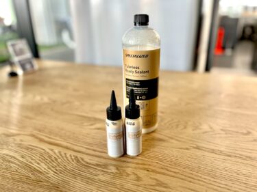 「パンクしてからじゃ遅い！チューブレスユーザーが忘れがちな“シーラント補充”の話」