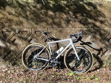 走る悦びを極める『AETHOS2』