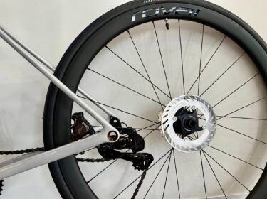 今さら聞けないシリーズ！ディスクブレーキのリヤホイールの外し方