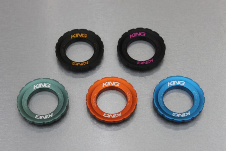 愛車をさらに彩る！「King LockRing」