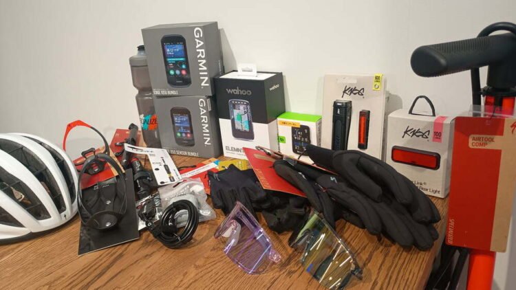 スポーツバイクデビューの方必見！バイク以外に揃えるもんナンボかかる？