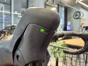 変速できない…その原因、レバーの電池かもしれません
