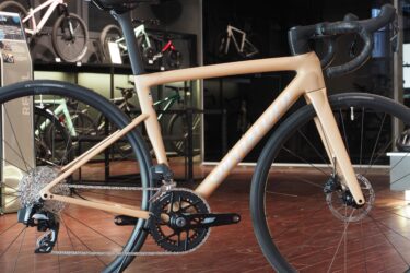 TARMAC SL8 COMP – SRAM RIVAL AXSが試乗車に仲間入り