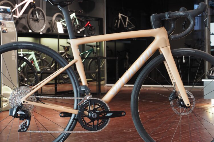 TARMAC SL8 COMP – SRAM RIVAL AXSが試乗車に仲間入り