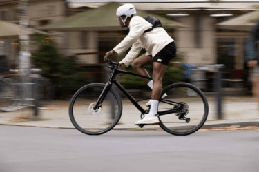 サイクルジャージだけじゃない、気軽な自転車スタイル