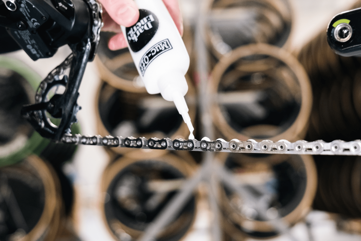 Muc-Off Dark Energy Chain Wax｜チェーンをキレイに保ちながら快適な