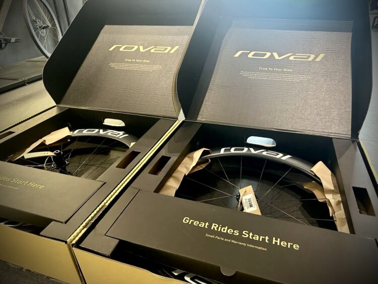 【超希少なホワイトロゴが再入荷！】ROVAL RAPIDE CLX II が1セット限定で入荷！