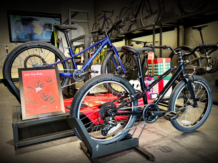 【在庫車のご案内】走る歓びを贈ろう。ホリデーシーズンのプレゼントに！ キッズバイク JETT 20