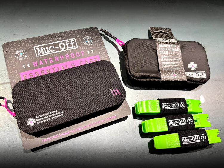 【日本限定50個！】Muc-Offの完全防水ケースが入荷！タイヤ交換の救世主「RIM STIX」も必見。