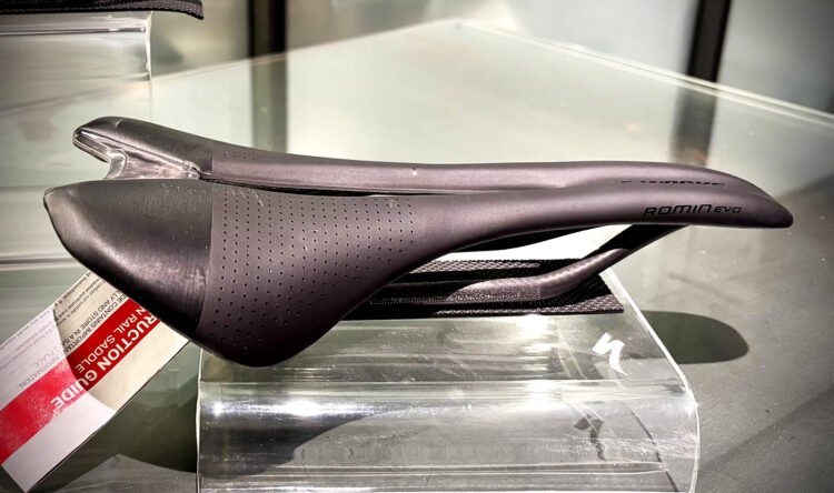 【超希少・デッドストック放出】メーカー完売の軽量サドル「S-Works Romin EVO」を特別販売！