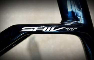 【在庫情報】完売間近！世界最速のTTバイク「S-Works Shiv TT」需要No.1のブラックSサイズ、幕張にラスト1台在庫あります！（7/7更新）