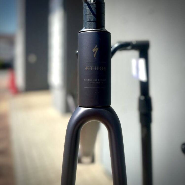 在庫車のご案内】メーカー完売の希少フレーム「AETHOS 2 FRAMESET
