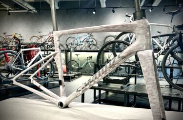 【入荷情報】すべてを征す一台。超希少な最新「S-Works Tarmac SL9」フレームセットが入荷！