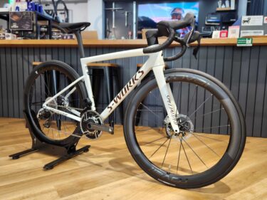 【NEW COLOR】S-WORKS TARMAC SL8 をご納車いたしました