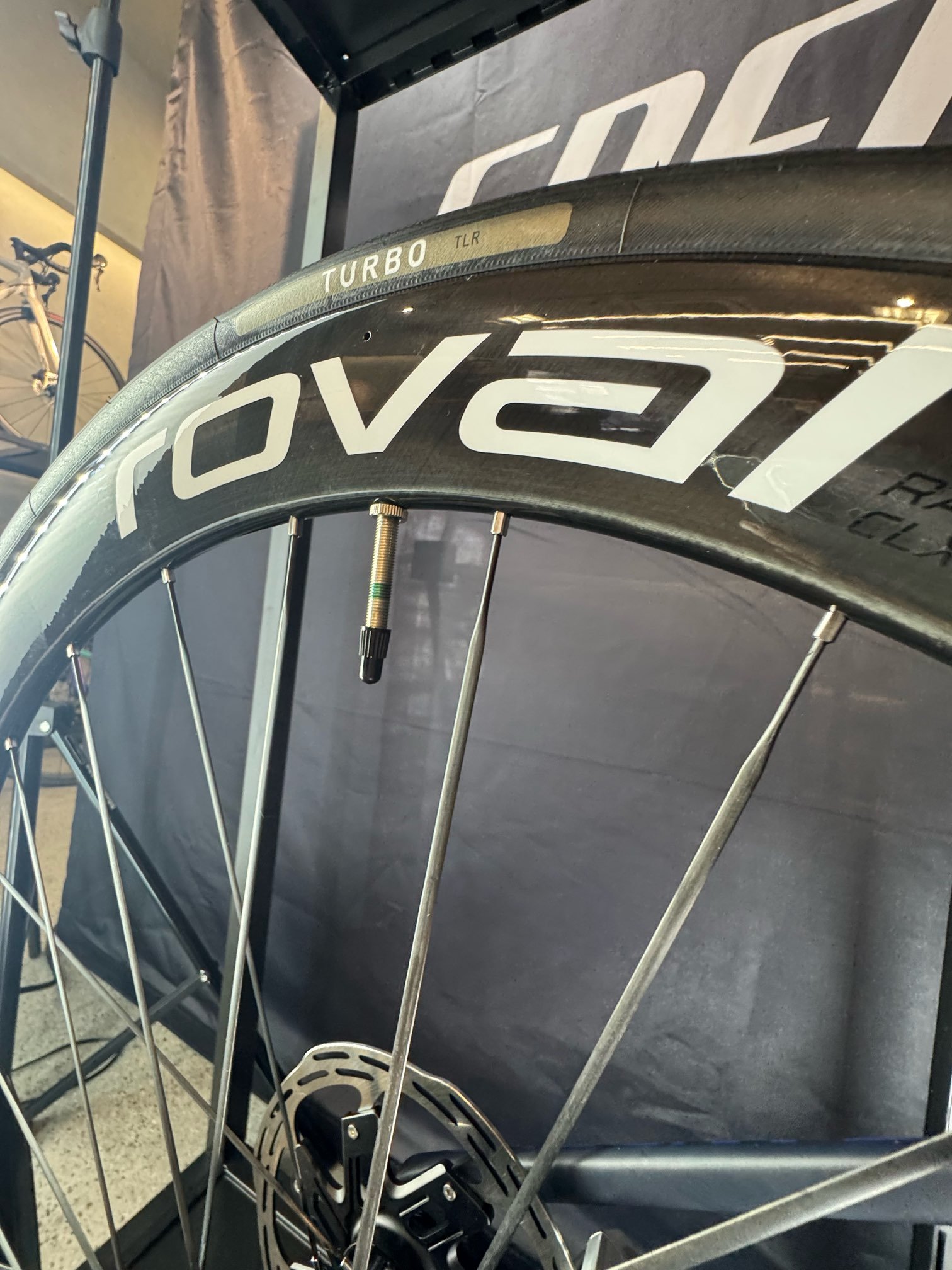 新型rovalホイールを見てきました！