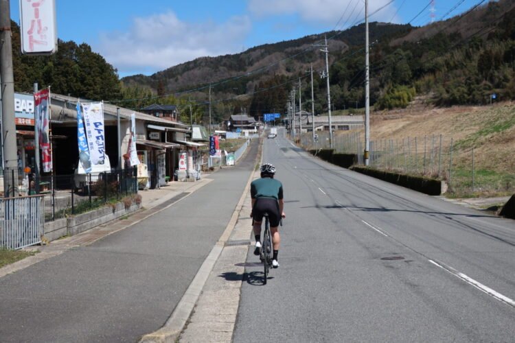 【自転車と生き方と。スペシャライズド箕面 中の人を紹介。】（スタッフ藤木編）
