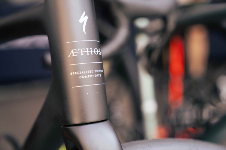不況とモノの価値。そしてAETHOS2。