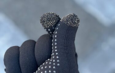 タッチパネル対応！防水・防寒グローブ入荷のお知らせ