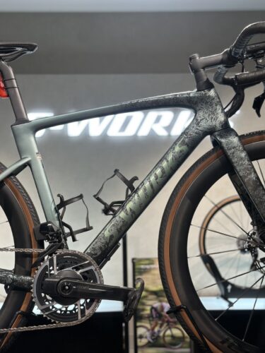 タイヤが太いだけじゃない⁉ロードバイクとグラベルロードの違い