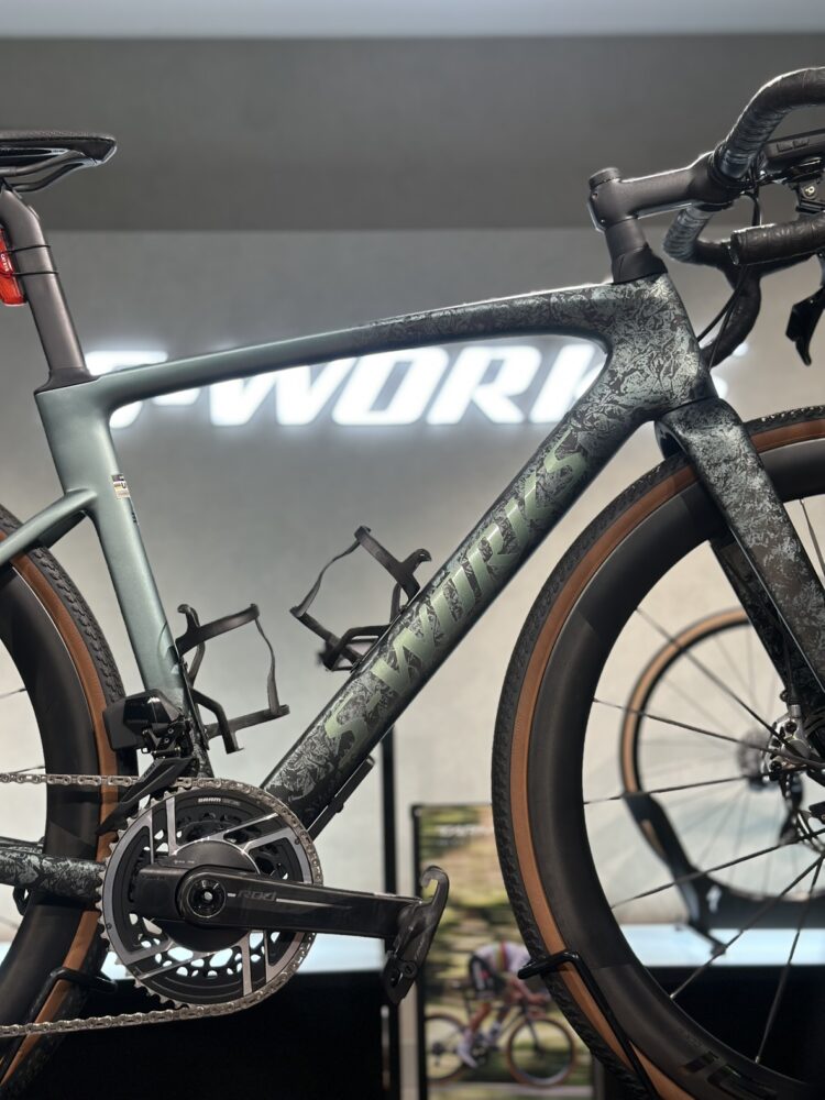 タイヤが太いだけじゃない⁉ロードバイクとグラベルロードの違い