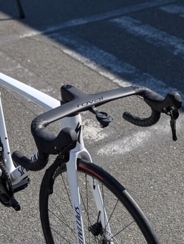 Rapide Cockpitは機械式シフト内装可能